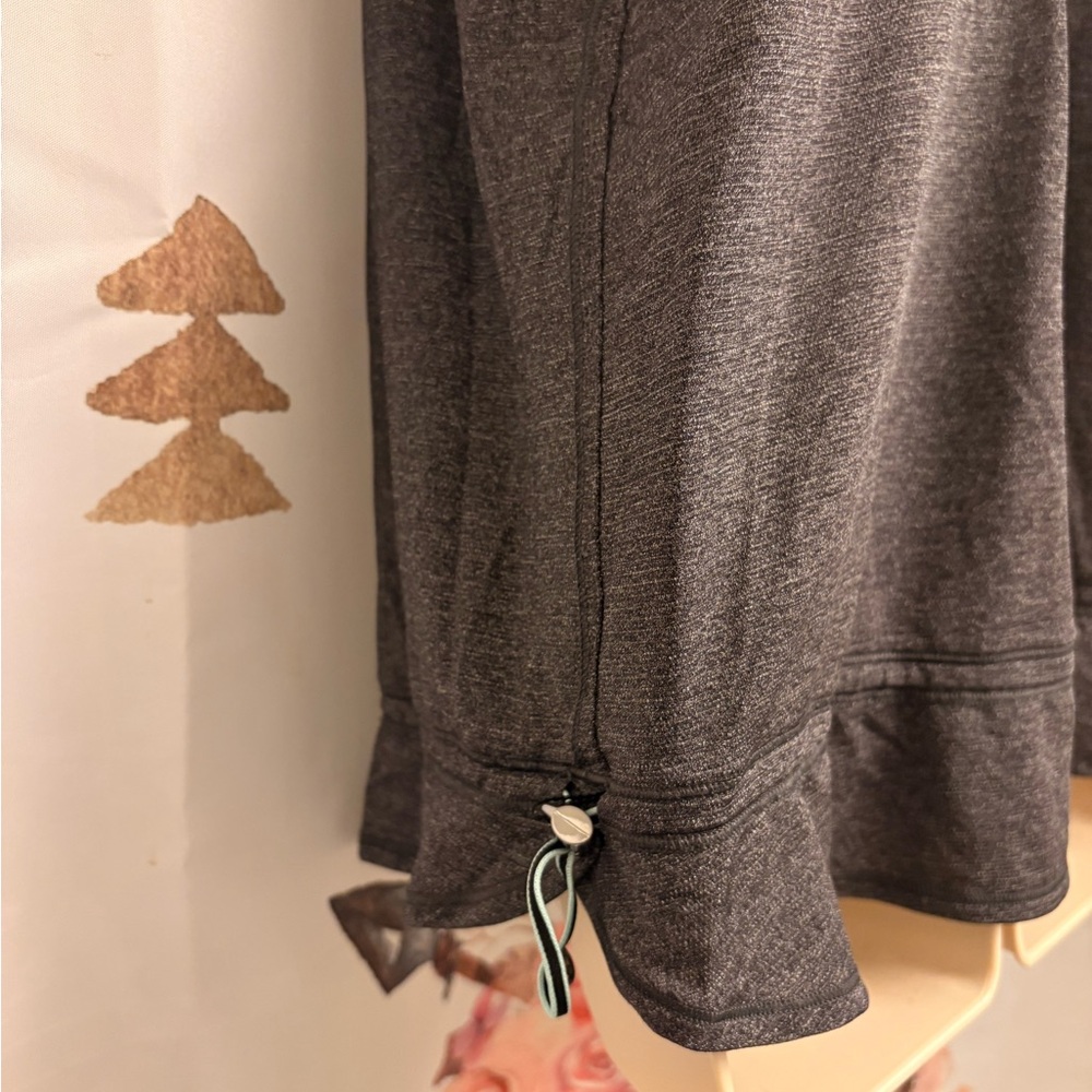 Size 10 lululemon tank top - Picture 5 of 7
